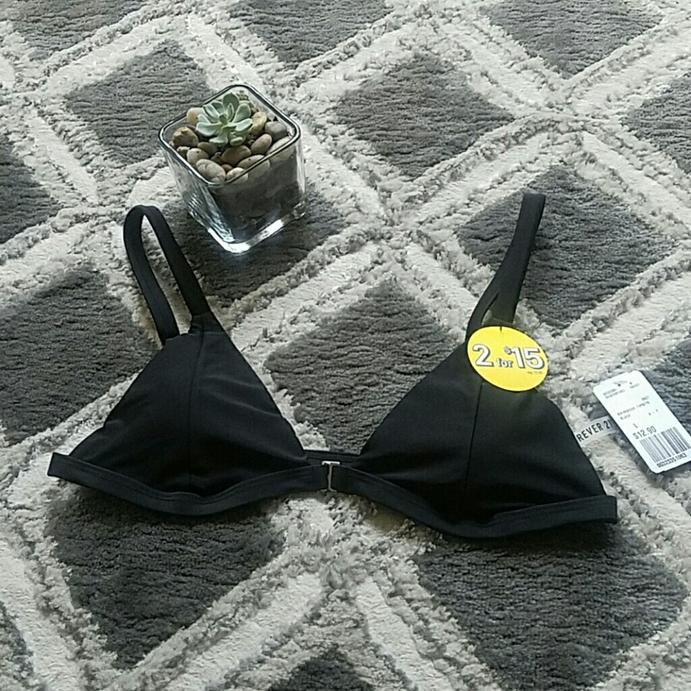 NWT Basic Swim Bikini Top